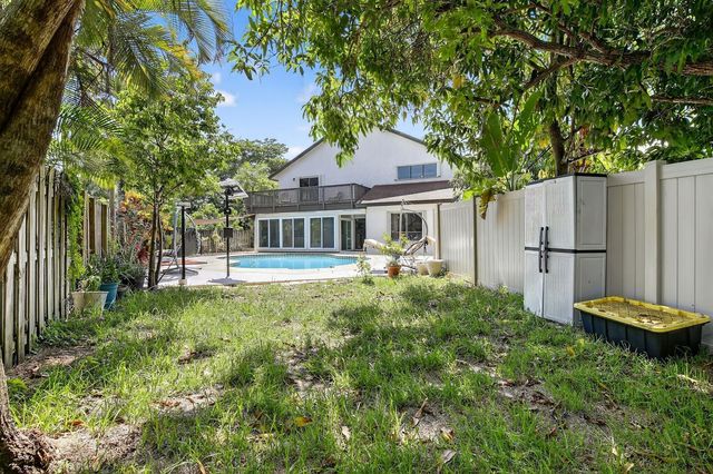 8201 SW 57th Street, Davie, FL 33328