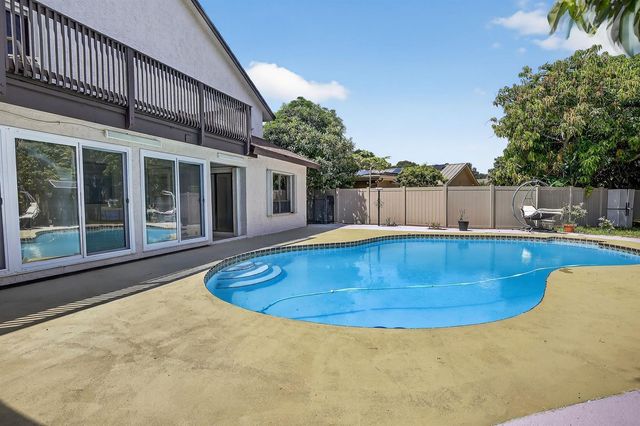 8201 SW 57th Street, Davie, FL 33328