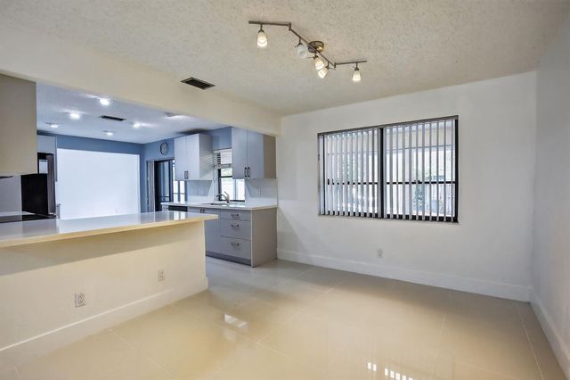 8201 SW 57th Street, Davie, FL 33328