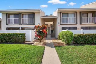 3209 S Lakeview Circle 8-103, Hutchinson Island, FL 34949
