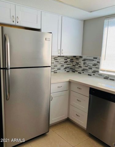 1542 W SAHUARO Drive 4, Phoenix, AZ 85029