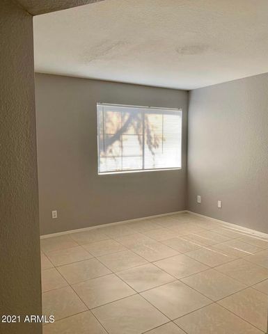 1542 W SAHUARO Drive 4, Phoenix, AZ 85029