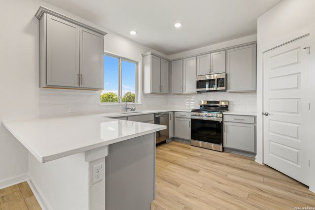 105 Tribus, San Antonio, TX 78238