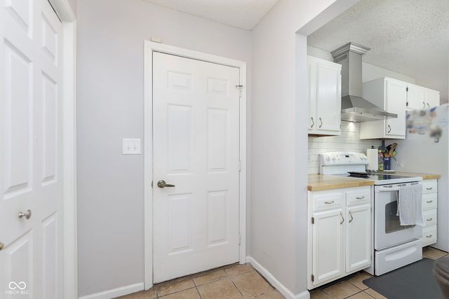 266 E Pine Ridge Drive, Westfield, IN 46074