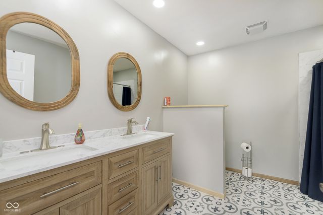 266 E Pine Ridge Drive, Westfield, IN 46074