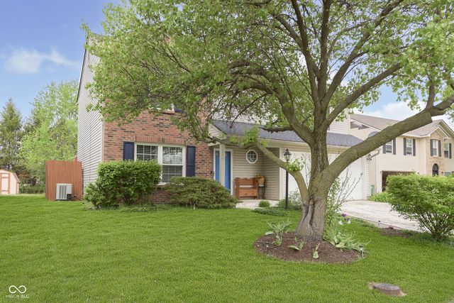 266 E Pine Ridge Drive, Westfield, IN 46074