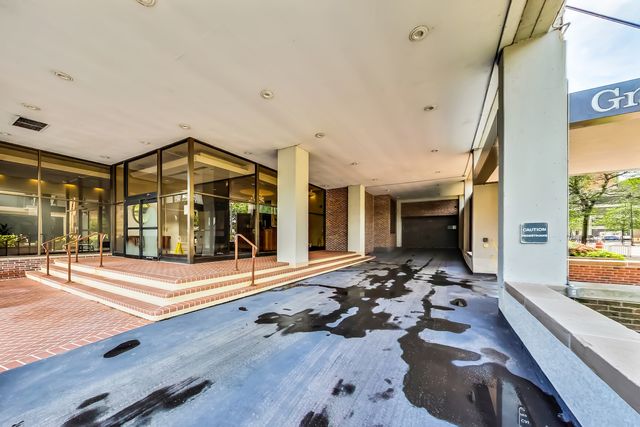 6171 N Sheridan Road 806, Chicago, IL 60660