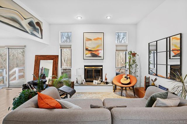 54 Fox Hunt, Amagansett, NY 11930