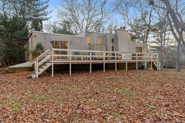 54 Fox Hunt, Amagansett, NY 11930