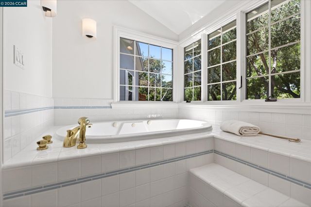 599 Silverado Dr, Lafayette, CA 94549