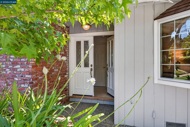 599 Silverado Dr, Lafayette, CA 94549