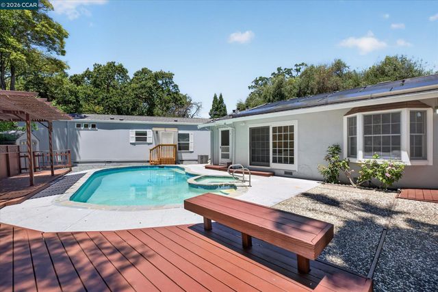 599 Silverado Dr, Lafayette, CA 94549