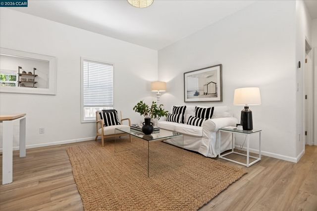 599 Silverado Dr, Lafayette, CA 94549