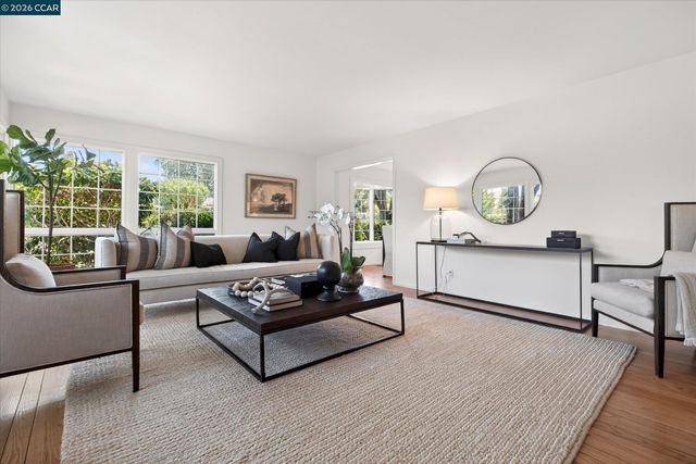 599 Silverado Dr, Lafayette, CA 94549