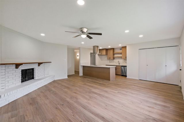 5007 Ridgecreek Drive, Houston, TX 77053