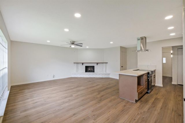 5007 Ridgecreek Drive, Houston, TX 77053