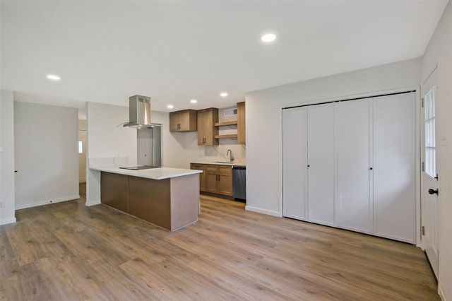 5007 Ridgecreek Drive, Houston, TX 77053