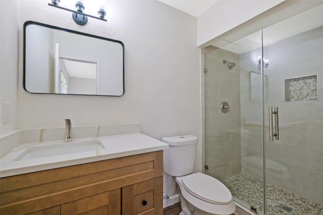 5007 Ridgecreek Drive, Houston, TX 77053