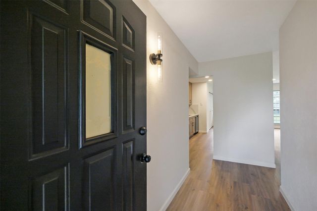 5007 Ridgecreek Drive, Houston, TX 77053