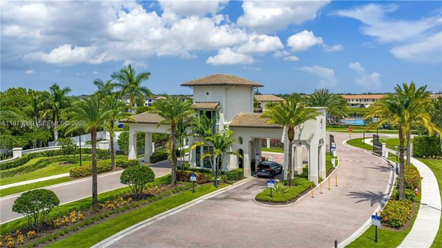 3400 W 92nd Pl, Hialeah, FL 33018