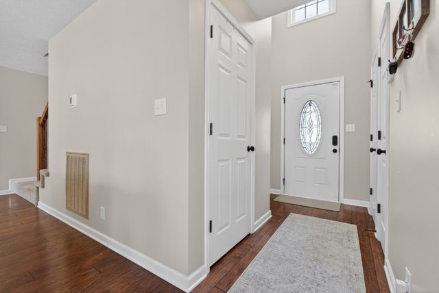 3743 Fox Hole Dr, Clarksville, TN 37040