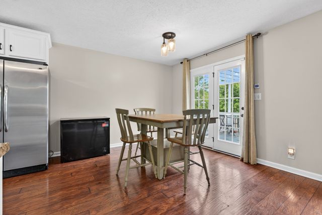 3743 Fox Hole Dr, Clarksville, TN 37040