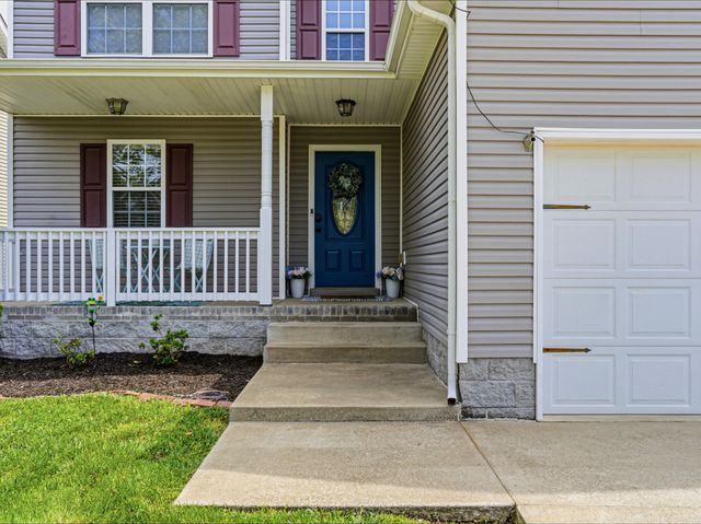 3743 Fox Hole Dr, Clarksville, TN 37040