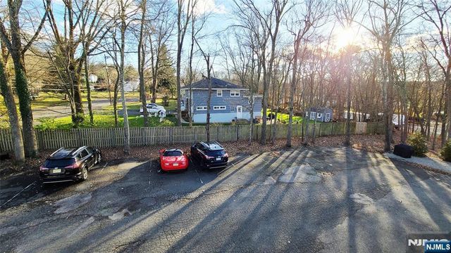 419 Plainfield Avenue, Berkeley Heights, NJ 07922