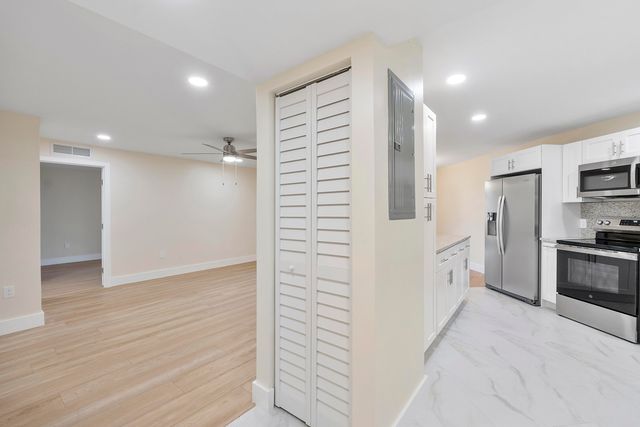 6855 W Broward Boulevard 112, Plantation, FL 33317