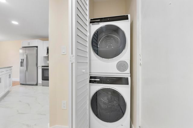 6855 W Broward Boulevard 112, Plantation, FL 33317