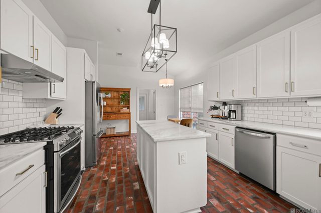 2933 Sarpy Ave, Baton Rouge, LA 70820