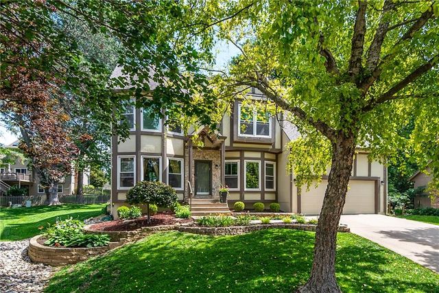 13400 W 116th Terrace, Overland Park, KS 66210