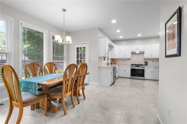 13400 W 116th Terrace, Overland Park, KS 66210