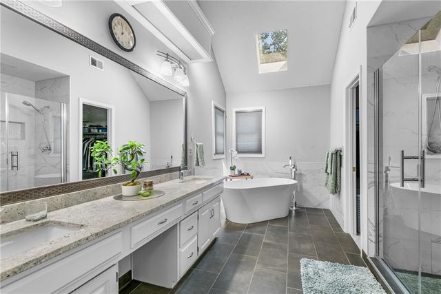 13400 W 116th Terrace, Overland Park, KS 66210
