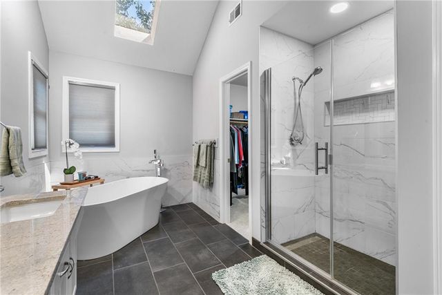 13400 W 116th Terrace, Overland Park, KS 66210