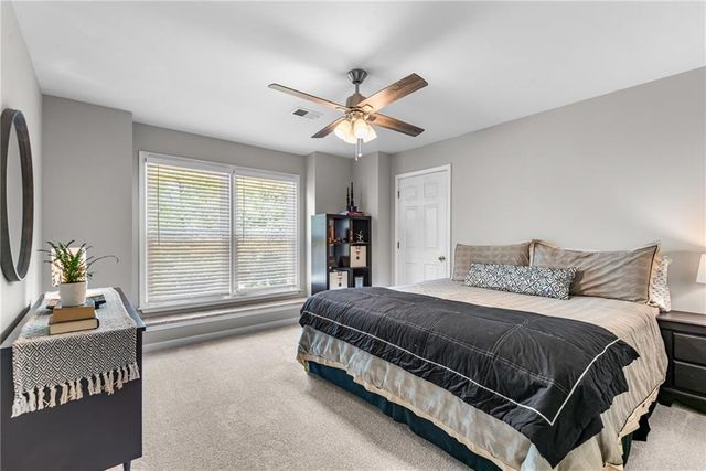 13400 W 116th Terrace, Overland Park, KS 66210