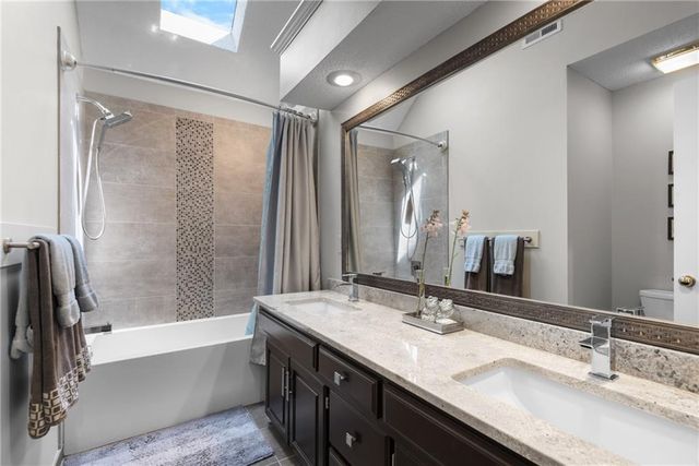 13400 W 116th Terrace, Overland Park, KS 66210