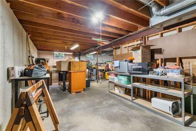 13400 W 116th Terrace, Overland Park, KS 66210