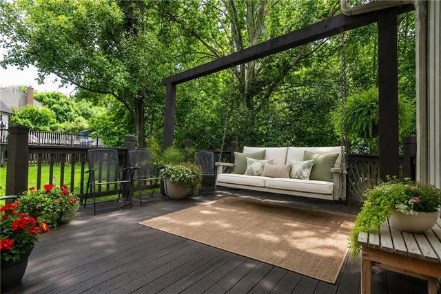 13400 W 116th Terrace, Overland Park, KS 66210