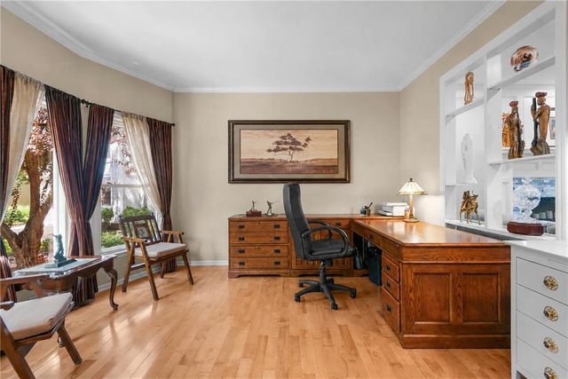 13400 W 116th Terrace, Overland Park, KS 66210