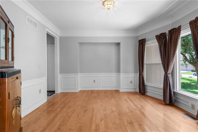 13400 W 116th Terrace, Overland Park, KS 66210
