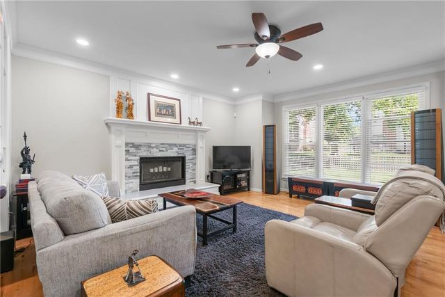 13400 W 116th Terrace, Overland Park, KS 66210