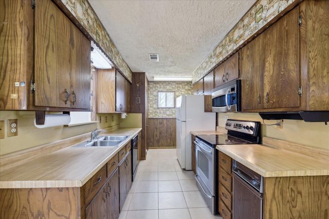 9706 Carmalee Street, Houston, TX 77075