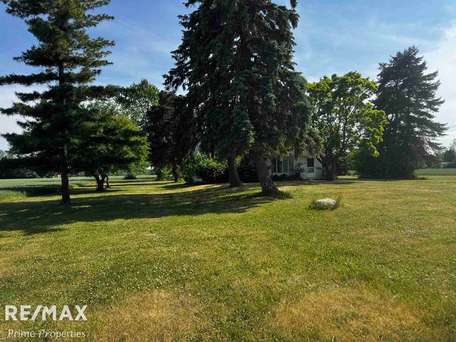 5154 Hess Road, Buena Vista Twp, MI 48601