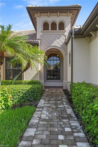 7393 Moorgate Point WAY, Naples, FL 34113