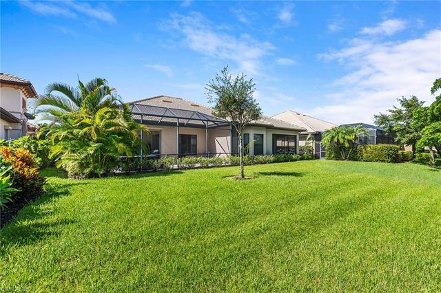 7393 Moorgate Point WAY, Naples, FL 34113