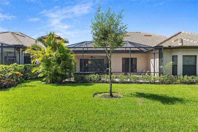 7393 Moorgate Point WAY, Naples, FL 34113