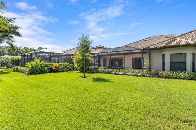 7393 Moorgate Point WAY, Naples, FL 34113