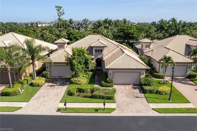 7393 Moorgate Point WAY, Naples, FL 34113
