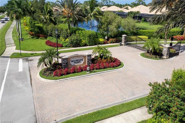 7393 Moorgate Point WAY, Naples, FL 34113